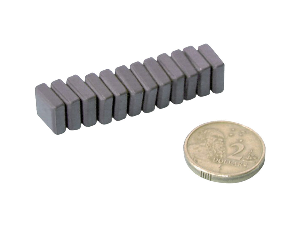 MAGNETS - FERRITE - 10 x 10 x 4MM (PACK OF 12)